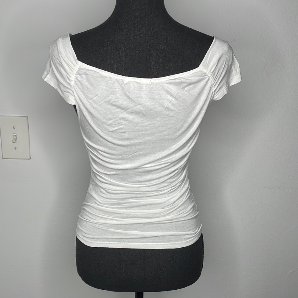 ACTIVE USA White Ruched Women's Top - Picture 2 of 8